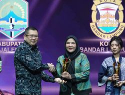 Walikota Bandar Lampung Hj. Eva Dwiana Menerima Anugerah Pemimpin Daerah AWARD 2024 di Gedung INEWS TOWER MNC JAKARTA