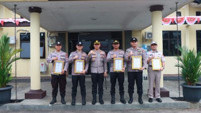 5 Personel Peroleh Penghargaan Dari Kapolres Lamtim