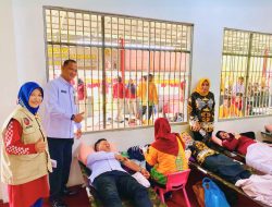 Dalam Rangka Memperingati Hari Bhakti Pemasyarakatan Ke -61 Kakanwil Ditjenpas Lampung Ikuti Kegiatan Donor Darah Di Lapas Narkotika.