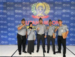 Empat Pegawai Rutan Ambon Naik Pangkat, Kepala Rutan: Jaga Integritas dan Kinerja.