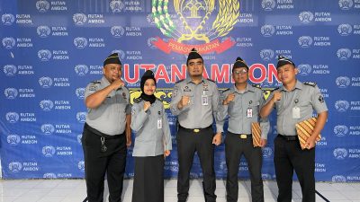 Empat Pegawai Rutan Ambon Naik Pangkat, Kepala Rutan: Jaga Integritas dan Kinerja.