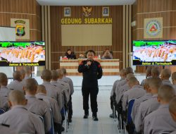 Dansat Brimob Lampung Tekankan Nilai Bhayangkara dalam Filsafat Bhayangkara kepada Siswa Diktukba Polri 2025