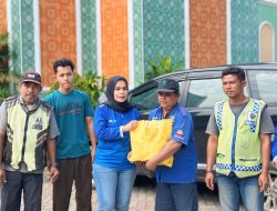 Kalapas Kelas I Bandar Lampung Turun ke Jalan, Berikan Bantuan Sosial Langsung ke Masyarakat Rajabasa