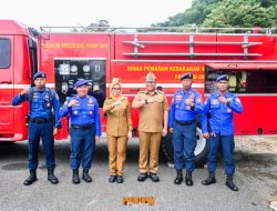 Pemkab Pesawaran Gelar Apel Mingguan Sekaligus Penyerahan Kendaraan Damkar Hibah Pemrov DKI Jakarta