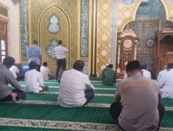 Pererat Silaturahmi, Personel Polsek KSKP Merak Gelar Subuh Keliling di Masjid-Masjid Sekitar.