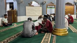 Ramadhan Penuh Cahaya, Lapas Narkotika Bandar Lampung Wujudkan Program 1 Hari Khatamkan Al-Qur’an Setiap Malam