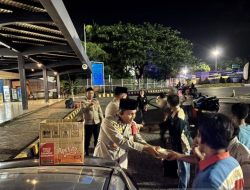 Wujud Kepedulian Polri, KSKP Bakauheni Bagikan Takjil dan Sahur Gratis Hingga Lebaran 2026