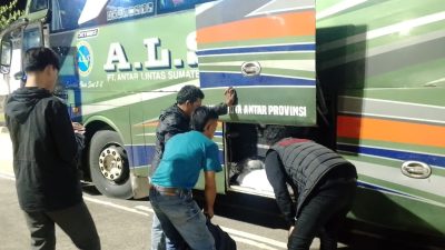 Antisipasi Kriminalitas, Polsek KSKP Merak Gelar Razia Kendaraan di Kawasan Pelabuhan