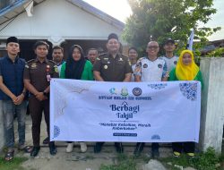 Sinergi di Bulan Ramadhan: Rutan Singkil dan Kejari Aceh Singkil Berbagi Takjil untuk Masyarakat.