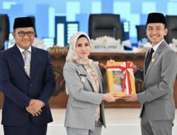 Pemkab dan DPRD Pesawaran Sepakati RPJMD 2025-2029 dalam Rapat Paripurna Bernuansa Kamis Beradat