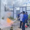 Mitigasi Risiko di Area Dapur, Petugas dan Warga Binaan Lapas Way Kanan Dibekali Keterampilan Antiseptik Kebakaran