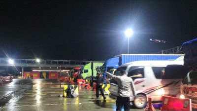 Wujudkan Pelayanan Prima, KSKP Merak Kawal Ketat Arus Kendaraan di Pelabuhan Merak