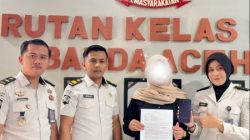 Sengaja Sembunyikan Ponsel di Balik Baju, Petugas Rutan Banda Aceh Gagalkan Aksi Tipu-Tipu oleh Pengunjung📵