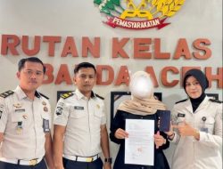 Sengaja Sembunyikan Ponsel di Balik Baju, Petugas Rutan Banda Aceh Gagalkan Aksi Tipu-Tipu oleh Pengunjung📵