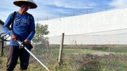 Ciptakan Lingkungan yang Bersih dan Tertata, Rutan Singkil Laksanakan Pembersihan Rumput