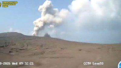 Gunung Anak Krakatau Kembali Erupsi Dua Kali pada Rabu Pagi, Kegempaan Masih Tinggi
