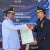 Karutan Serahkan Lukisan Wajah Bupati Karya WBP Rutan Singkil
