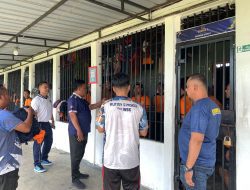 Rutan Singkil Serahkan Baju Dinas kepada Tahanan yang Telah Mendapat Putusan