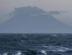 Aktivitas Gunung Anak Krakatau Meningkat, Masyarakat Imbau Jauhi Radius 3 Kilometer