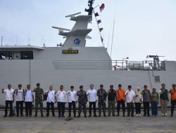 Pantau Aktivitas Gunung Anak Krakatau, Lanal Lampung dan Forkopimda Gelar Patroli Perairan Pakai KRI Lepu-861