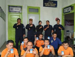 Komitmen Bebas Narkoba, Pegawai dan Warga Binaan Rutan Singkil Jalani Tes Urine Mendadak