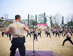 Tingkatkan Kesiapsiagaan dan Keterampilan Personel, Wakapolres Lampung Utara Pimpin Latihan Tongkat Polri