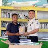 Tak Pakai Lama! Karutan dan Jajaran Serahkan Buku Hibah kepada Warga Binaan  